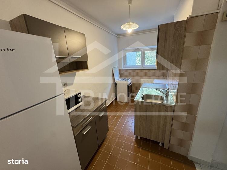 Apartament cu 3 camere decomandat în Cornișa