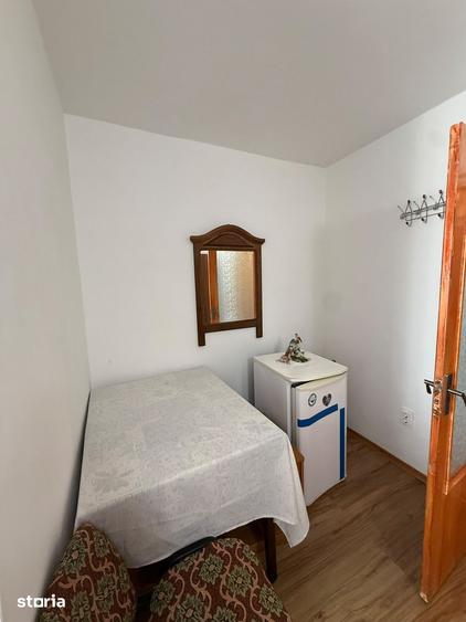 Garsoniera la etajul 1, izolata, mobilata si utilata, Piata Sud - 10