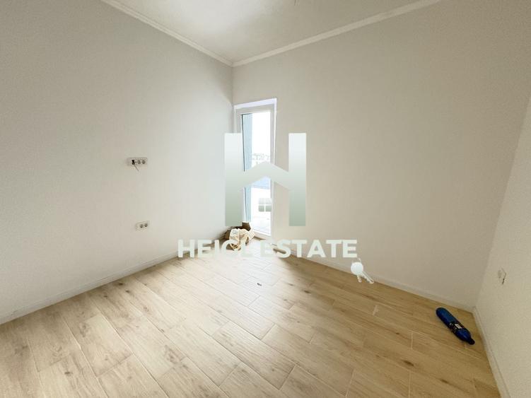 Apartament cu 4 camere decomandat în Giroc