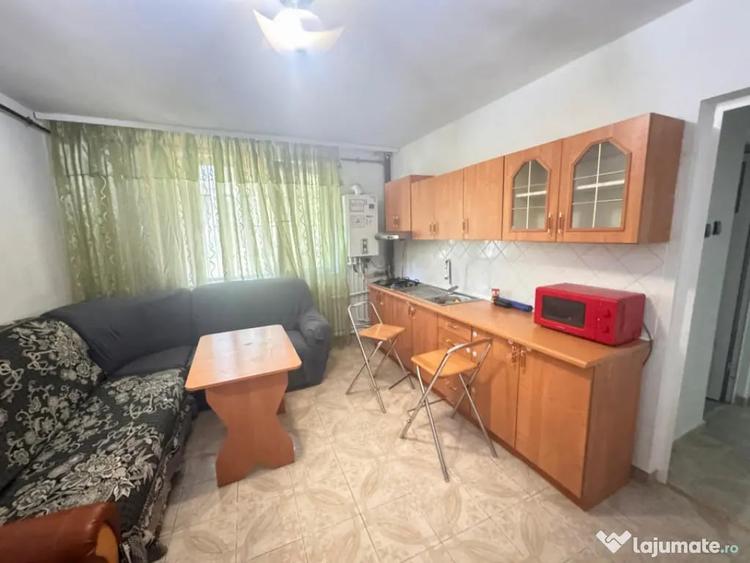 Apartament cu 2 camere semidecomandat în Abator