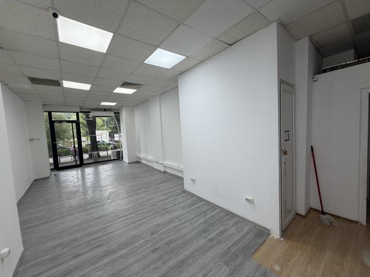 Spațiu comercial, de 55 mp, în Drumul Taberei
