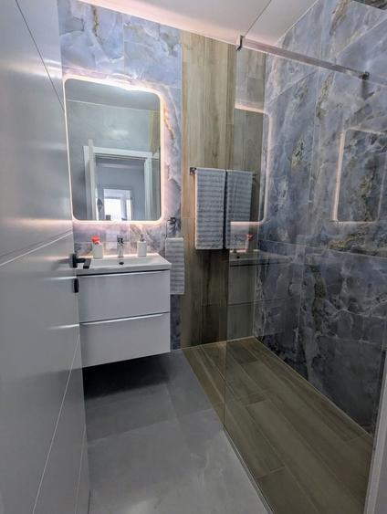 Apartament cu 3 camere decomandat în Nufărul
