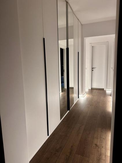 Apartament cu 4 camere în Gorjului