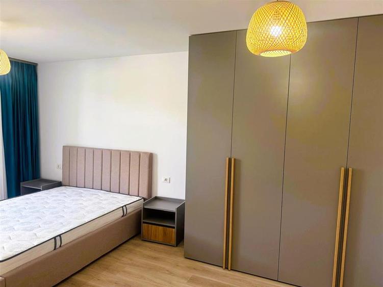 Apartament cu 3 camere decomandat, mobilat în Răcădău