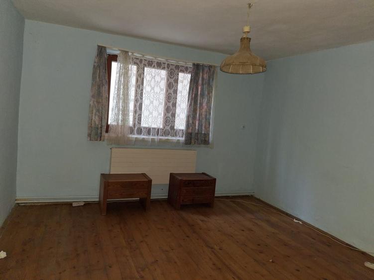 Casă individuală cu 15 camere cu Canalizare în Bazna