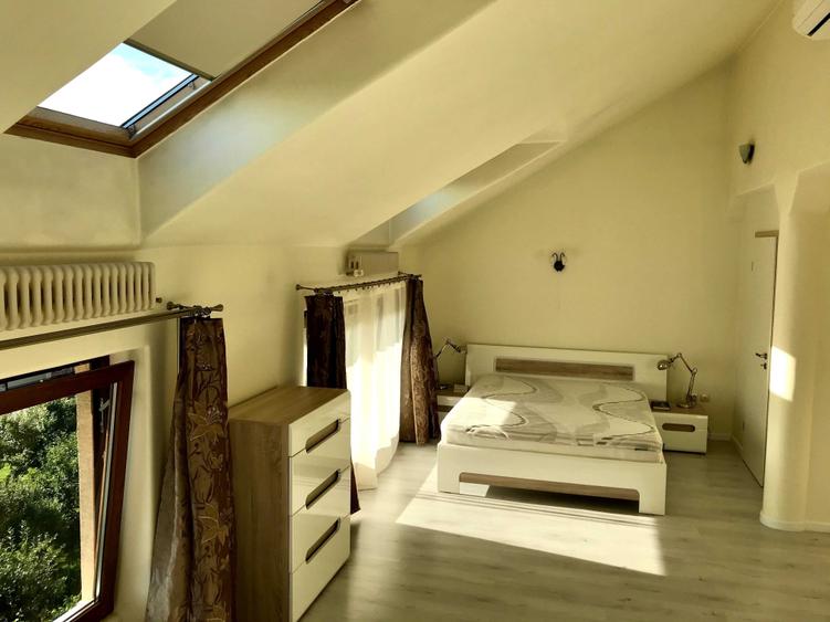 Apartament cu 4 camere decomandat în Exterior Vest