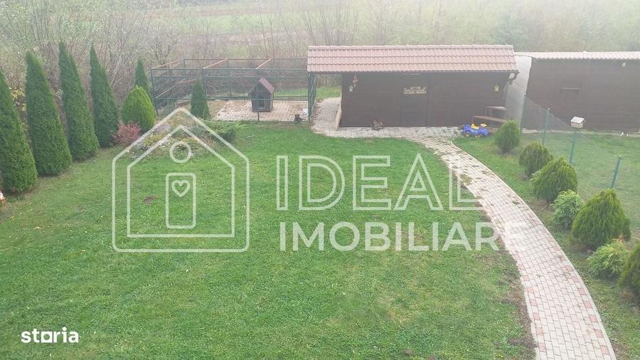 Casă cu 4 camere în Poplaca