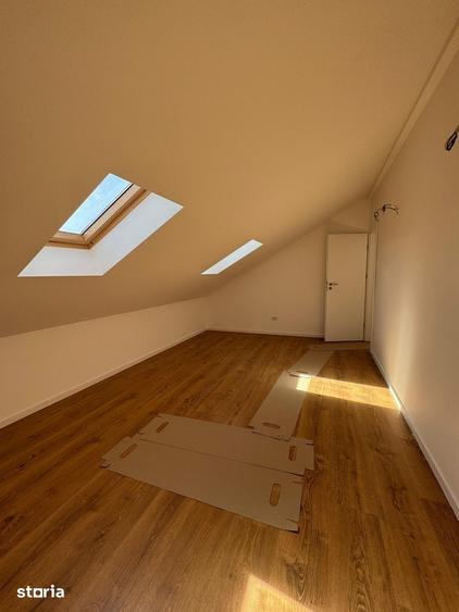 Casă cu 3 camere cu Teren 370 Mp în Central