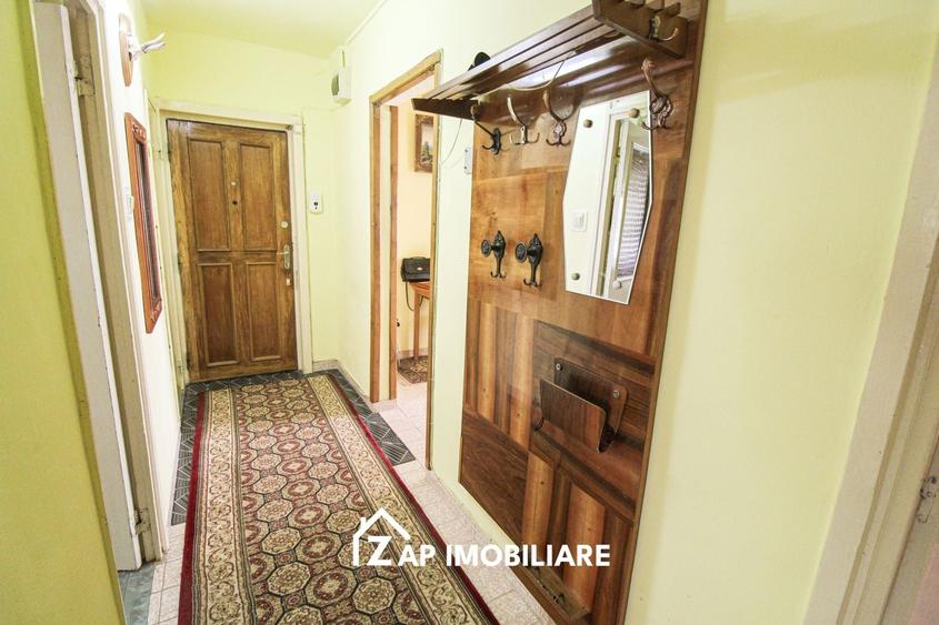 Apartament cu 3 camere decomandat în 7 Noiembrie