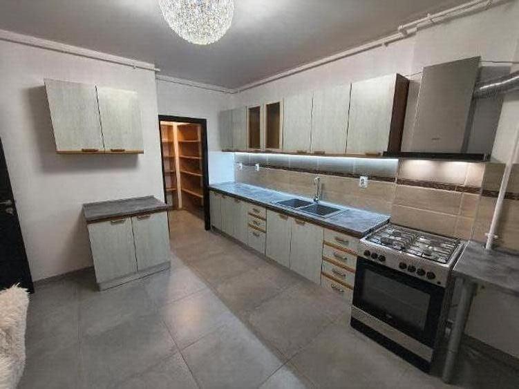 Apartament cu 3 camere decomandat, mobilat în Grozăvești