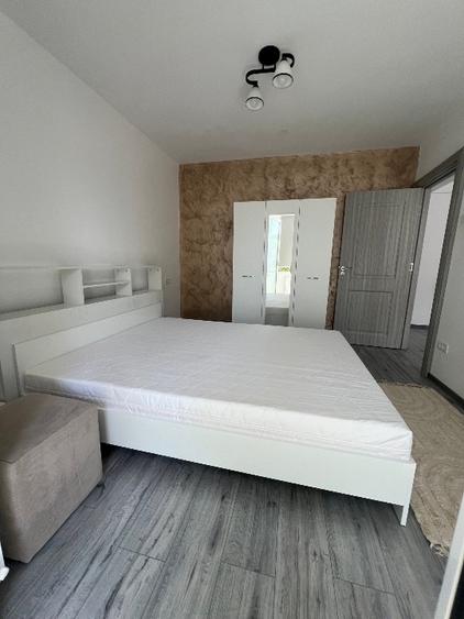 Apartament cu 2 camere semidecomandat, mobilat în Ultracentral