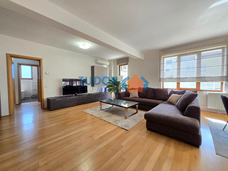 Apartament cu 4 camere în Herăstrău