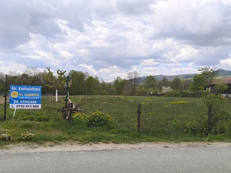 Teren de 19209 mp, în Crasna