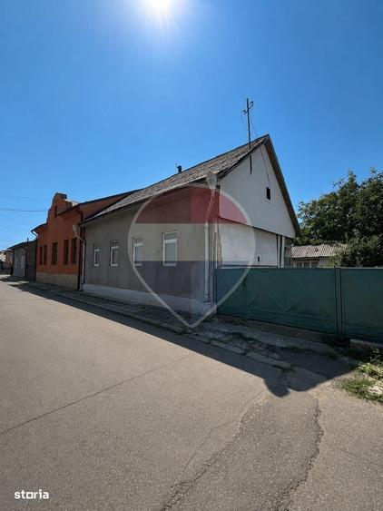 Casă cu 2 camere în Central