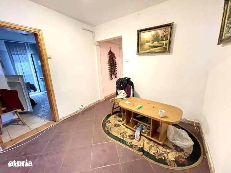Apartament cu 3 camere decomandat în Republicii