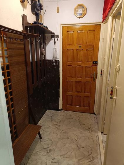 Apartament cu 3 camere semidecomandat în Zimbru