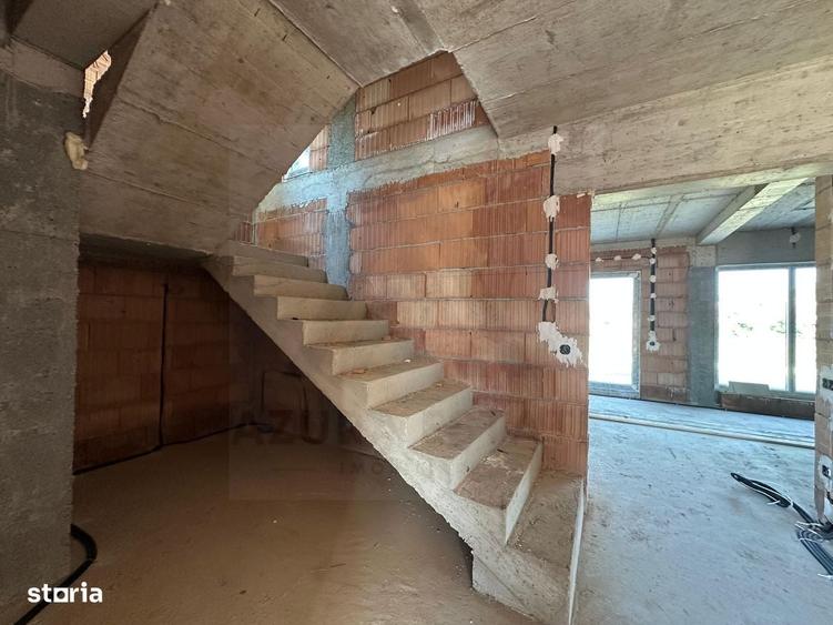 Casă cu 4 camere cu Teren 350 Mp în Central
