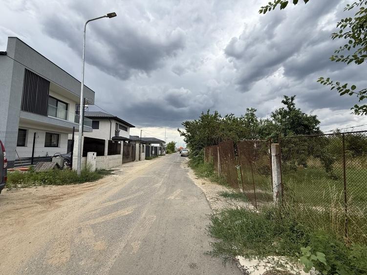 Spațiu comercial, în Manolache