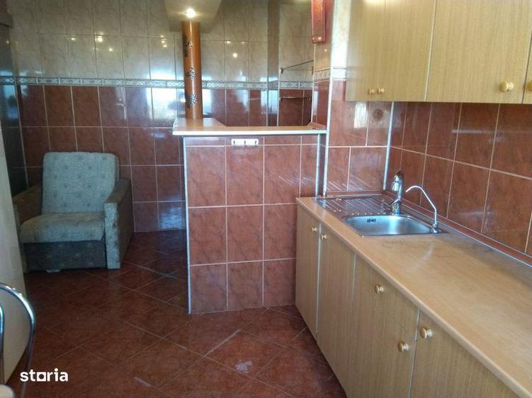 Apartament cu 3 camere, mobilat în Pantelimon