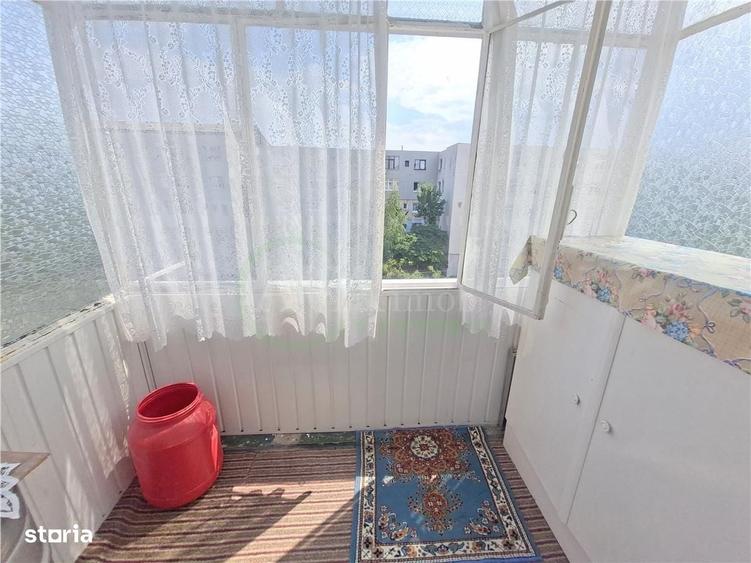 Apartament cu 3 camere în Mioriței