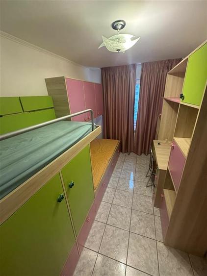 Apartament cu 3 camere decomandat, mobilat în Brăilei