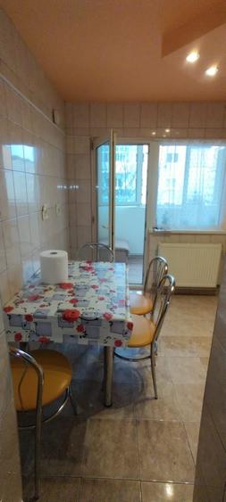 Inchiriez ap 2camere centru linga Petrom etaj 2 decomandatSebes linga petrom - 7
