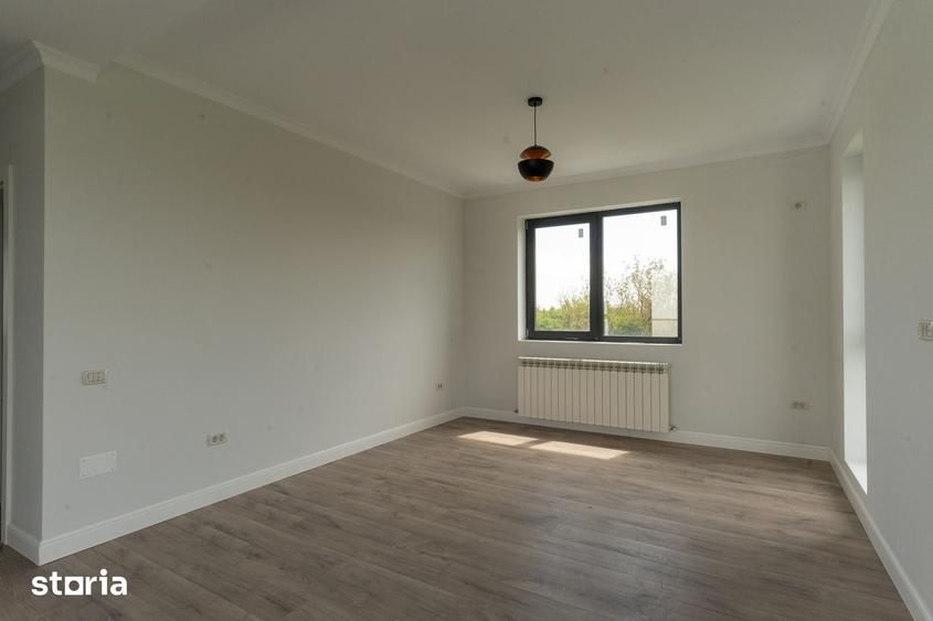 Casă cu 5 camere cu Teren 600 Mp în Moara Vlăsiei