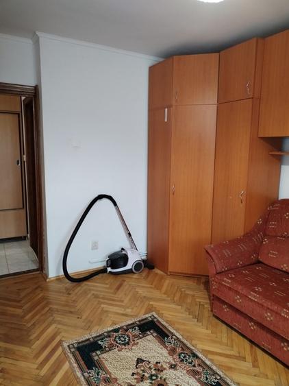 Apartament cu 2 camere decomandat în Exterior Vest