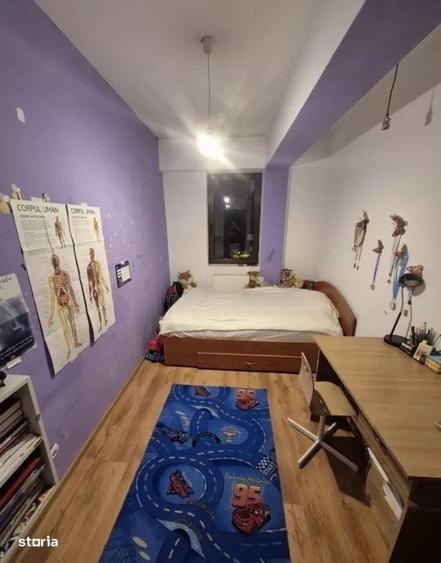 Apartament cu 3 camere decomandat în Ciupercenii Noi