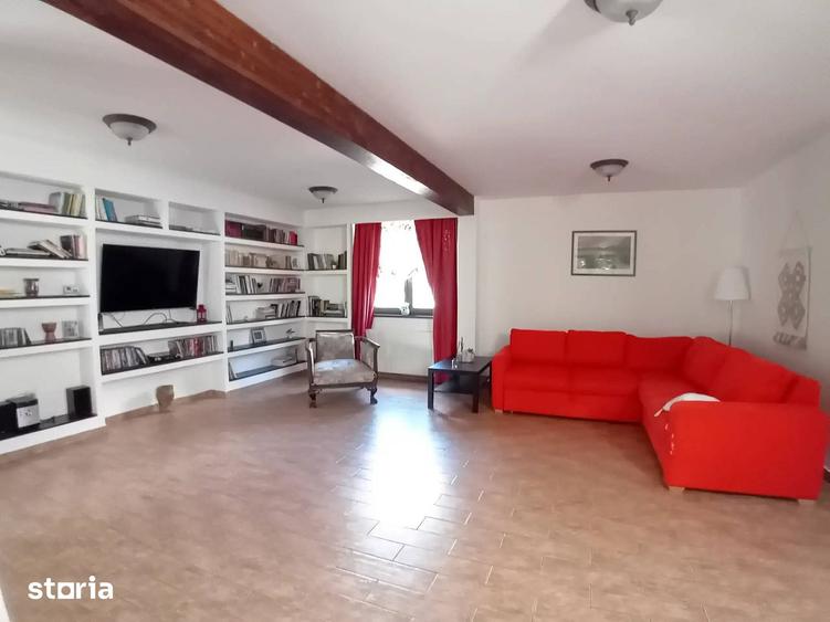 Casă cu 5 camere cu Teren 512 Mp în Mogoșoaia