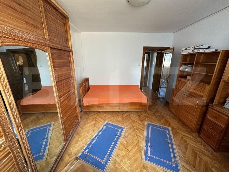 Apartament cu 3 camere decomandat, mobilat în Kogălniceanu