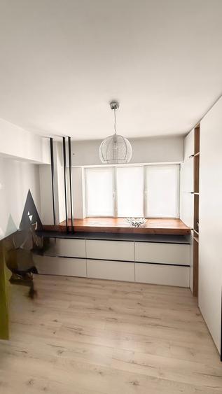Apartament cu 3 camere semidecomandat în Ultracentral