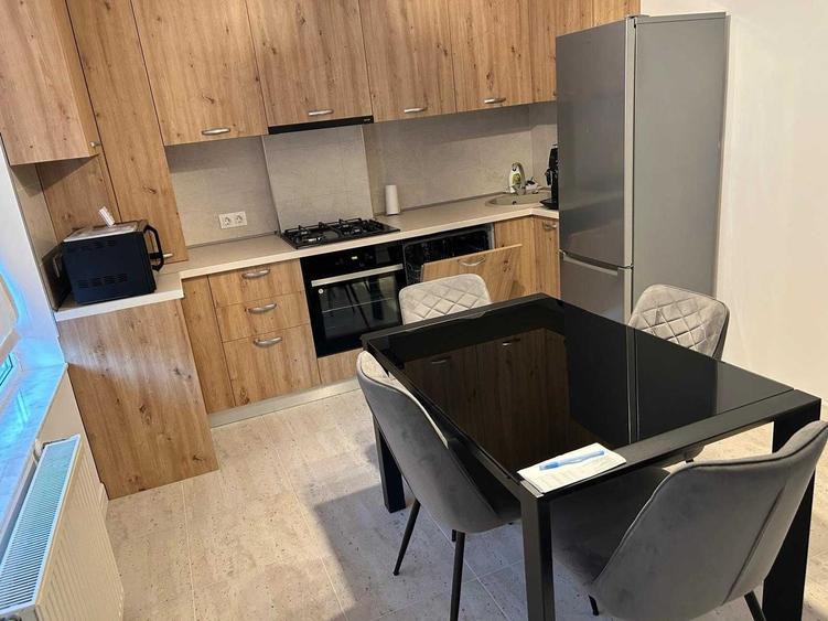 Apartament cu 2 camere decomandat în Borhanci