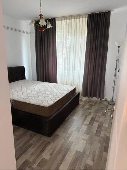 Apartament cu 2 camere decomandat în Pandurilor