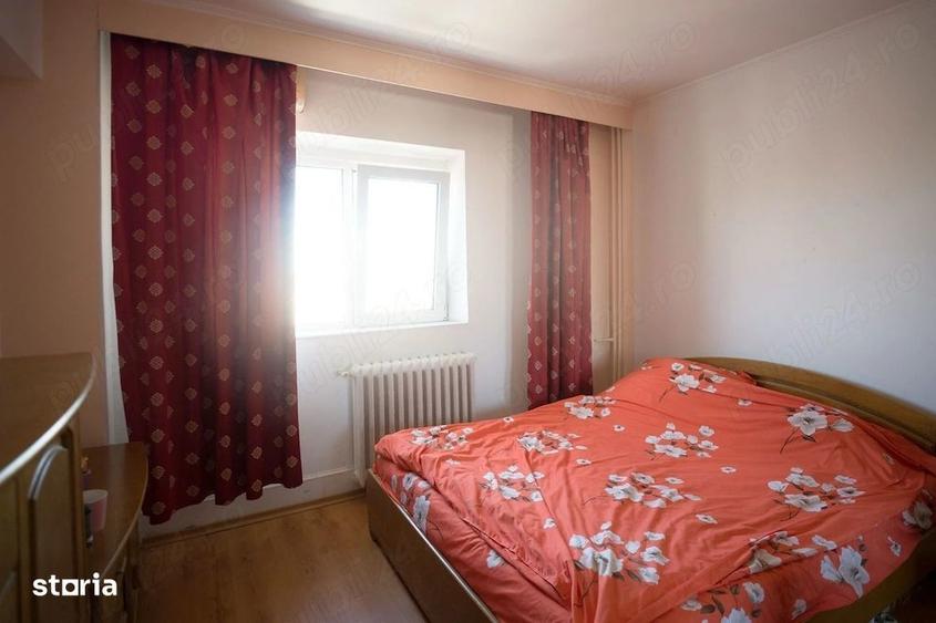 Apartament cu 4 camere în Mărgeanului