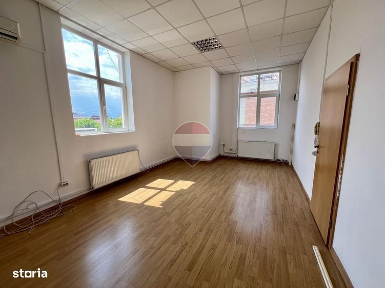 Spațiu comercial, de 77 mp, în Central