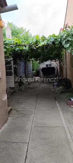 PROPRIETAR vand casa in zona UTA