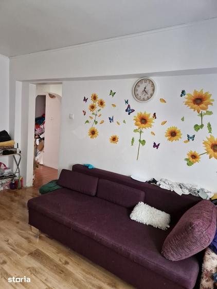 Apartament cu 4 camere decomandat în Ostroveni