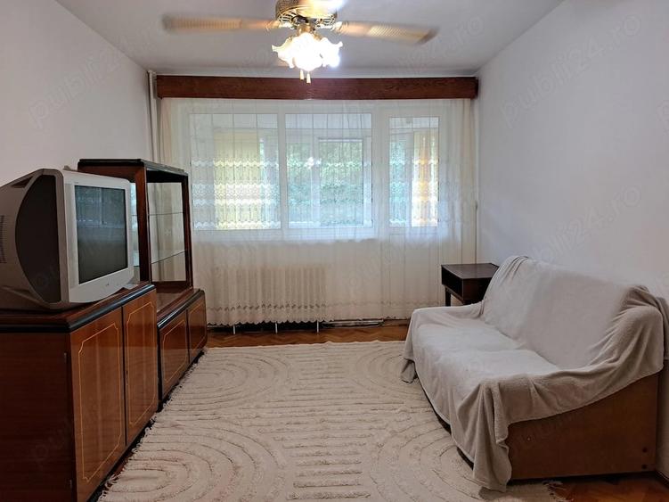 Apartament cu 2 camere semidecomandat în Aleea Carpați