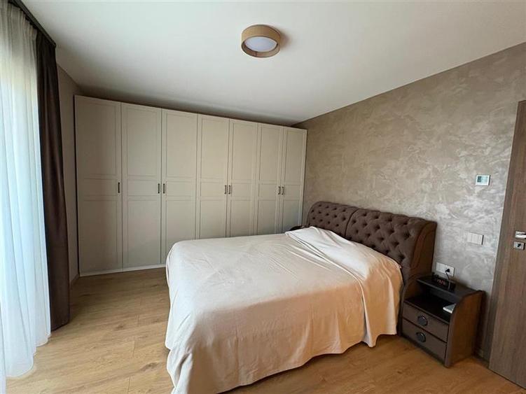 Duplex cu 4 camere cu Canalizare în Iris