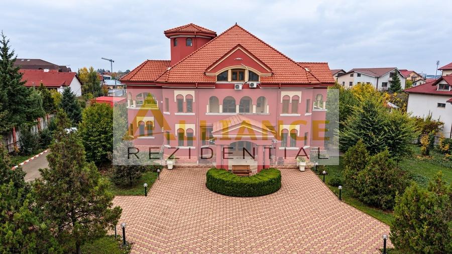 Casă individuală cu 22 camere cu Canalizare în Central