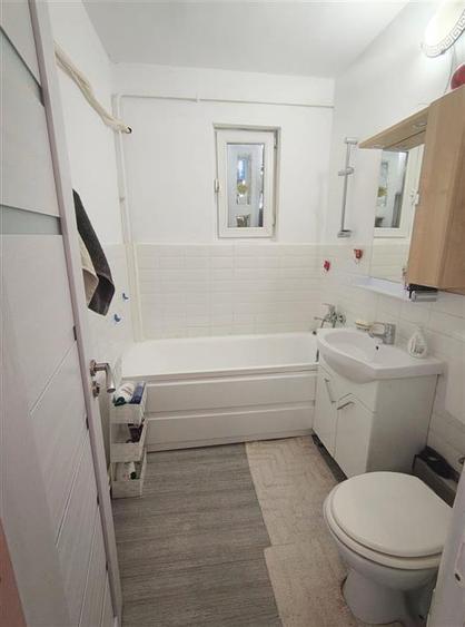 Apartament cu 2 camere semidecomandat în Tătărași