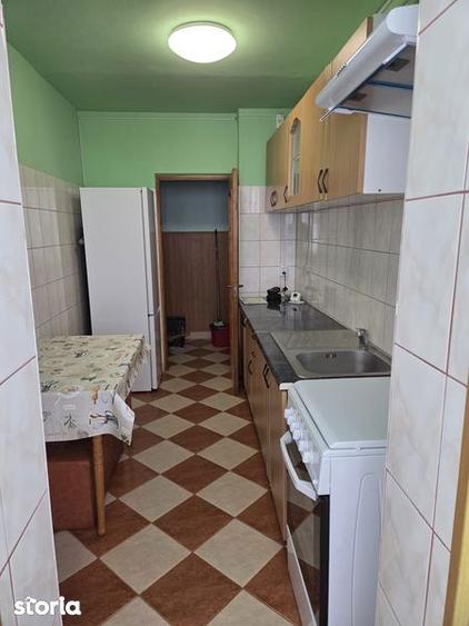 Proprietar inchiriez apartament 2 camere - 5
