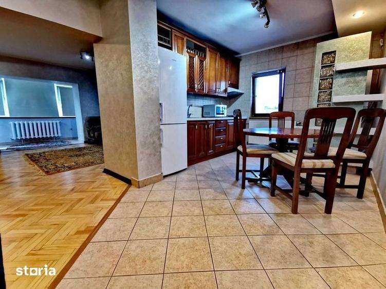 Apartament cu 4 camere decomandat în Central