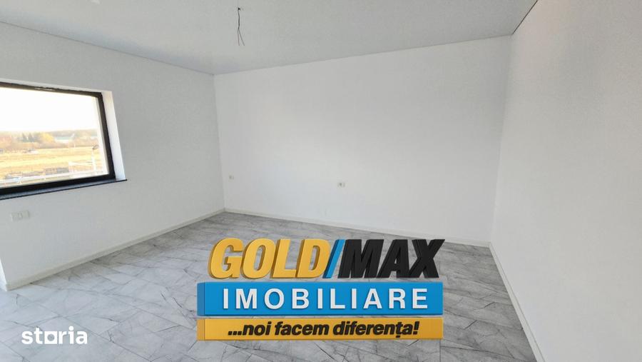 Apartament cu 4 camere în Bascov