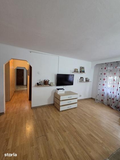 Apartament cu 4 camere decomandat în Ultracentral