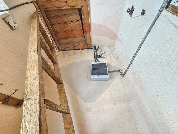 Casă cu 4 camere cu Teren 1371 Mp în Crivina