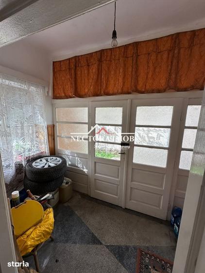 Casă cu 5 camere cu Teren 2300 Mp în Pocola