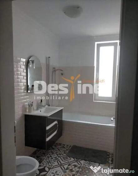 Apartament cu 3 camere decomandat în Dumbrăvița