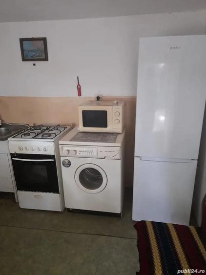 Casă cu 4 camere cu Teren 1600 Mp în Tufești